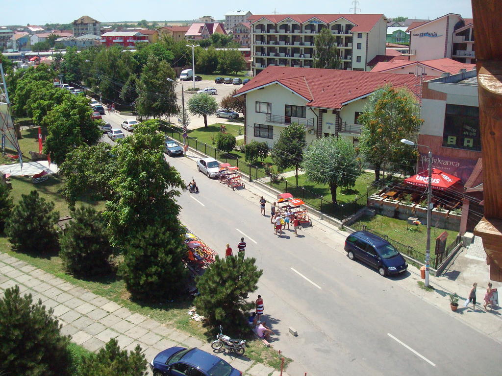 Hotel Victoria Костинещи Екстериор снимка